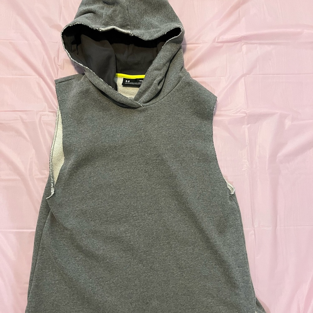 Under Armour Charcoal Sleeveless Hoodie for women-Size small workout attire